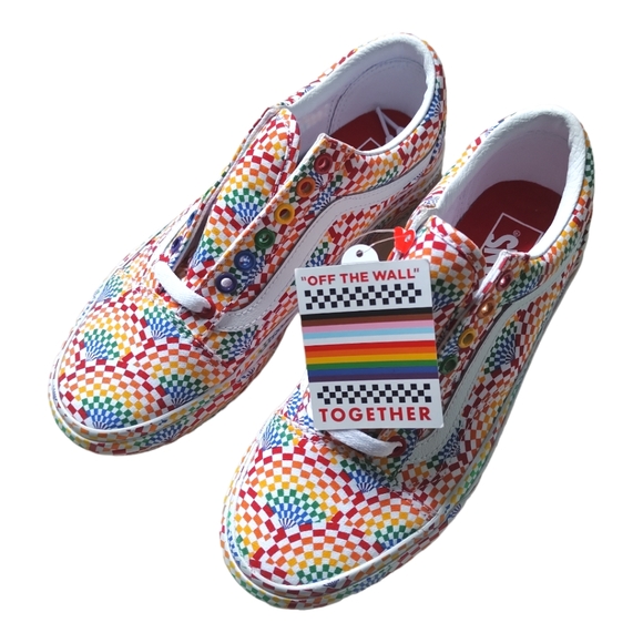 VANS- PRIDE RAINBOWS OLD SKOOL PLATFORM SHOES - Picture 2 of 11